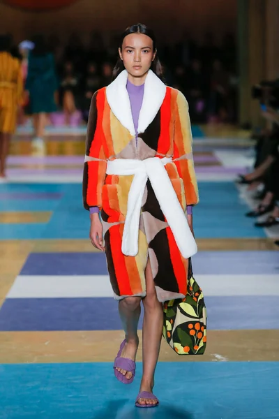 Look 35